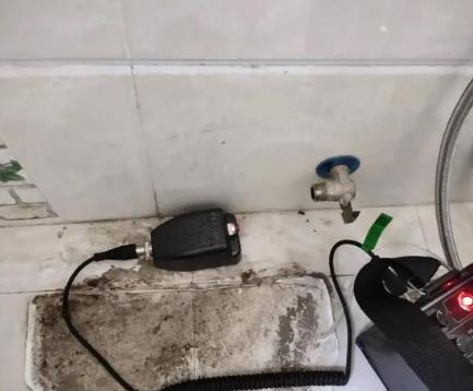 铁西屋顶漏水维修公司分享下卫生间漏水的危害及解决方法